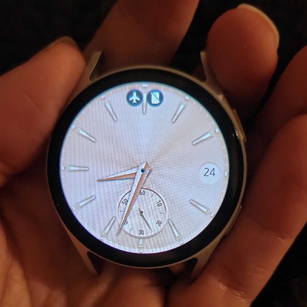 Samsung Galaxy 7 Smartwatch with Rose Gold Design